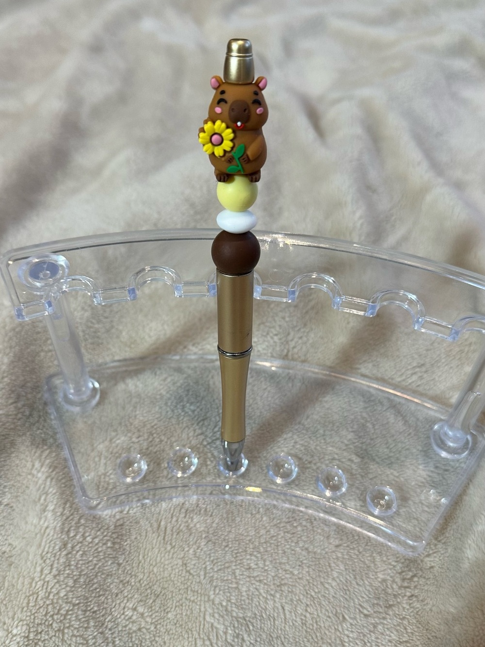 Cute capybara Flower Top Gold Pen